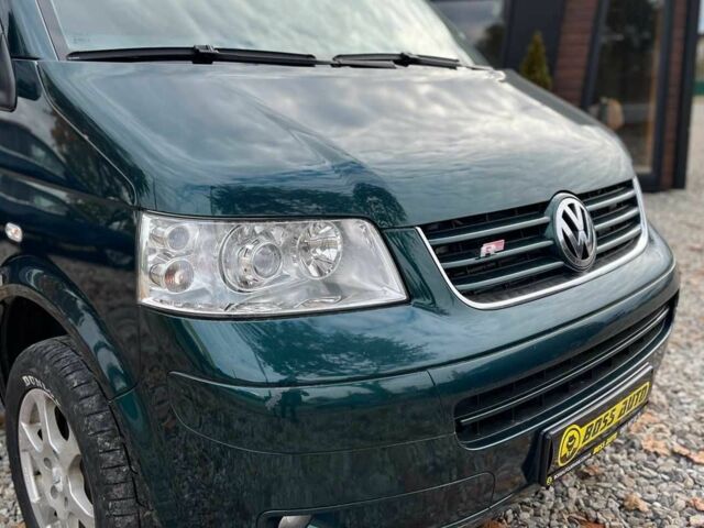 Зеленый Фольксваген Каравелла, объемом двигателя 2.5 л и пробегом 356 тыс. км за 11900 $, фото 1 на Automoto.ua