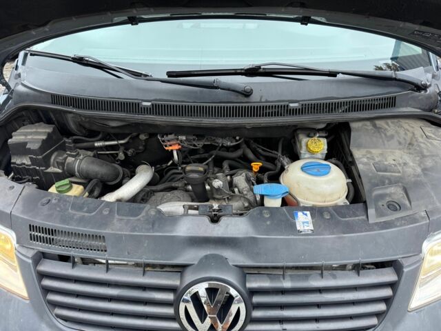 Зелений Фольксваген Каравелла, об'ємом двигуна 2.5 л та пробігом 280 тис. км за 7700 $, фото 9 на Automoto.ua