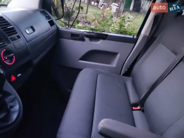 Фольксваген Каравелла 2008 в Дубно на Automoto.ua Зеленый Фольксваген Каравелла, объемом двигателя 2.5 л и пробегом 300 тыс. км за 11000 $, фото 5 на Automoto.ua