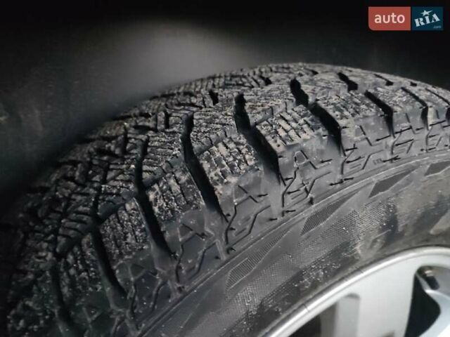 Фольксваген Каравелла 2008 в Дубно на Automoto.ua Зеленый Фольксваген Каравелла, объемом двигателя 2.5 л и пробегом 300 тыс. км за 11000 $, фото 6 на Automoto.ua