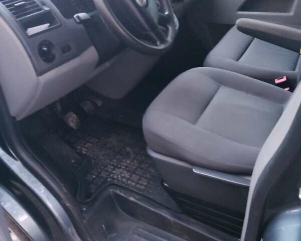 Фольксваген Каравелла 2008 в Дубно на Automoto.ua Зеленый Фольксваген Каравелла, объемом двигателя 2.5 л и пробегом 300 тыс. км за 11000 $, фото 4 на Automoto.ua