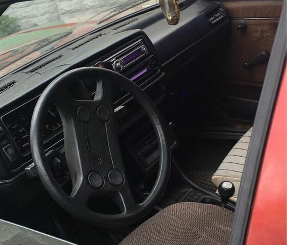 Червоний Фольксваген Коррадо, об'ємом двигуна 1.6 л та пробігом 3 тис. км за 600 $, фото 4 на Automoto.ua