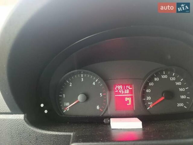 Белый Фольксваген Крафтер, объемом двигателя 1.97 л и пробегом 299 тыс. км за 16000 $, фото 8 на Automoto.ua