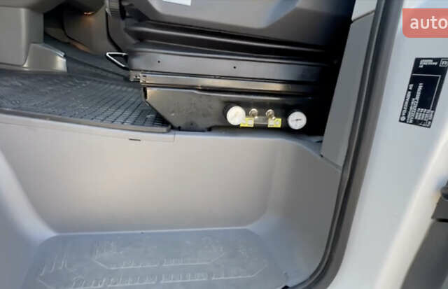 Белый Фольксваген Крафтер, объемом двигателя 1.97 л и пробегом 238 тыс. км за 23000 $, фото 20 на Automoto.ua