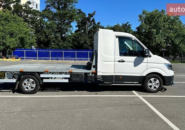 Белый Фольксваген Крафтер, объемом двигателя 1.97 л и пробегом 238 тыс. км за 23000 $, фото 2 на Automoto.ua