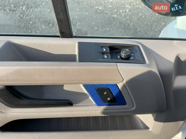 Белый Фольксваген Крафтер, объемом двигателя 1.97 л и пробегом 367 тыс. км за 20800 $, фото 36 на Automoto.ua