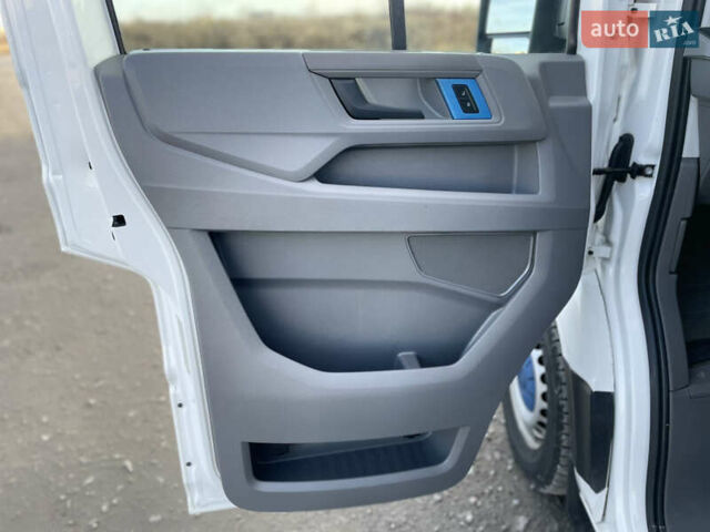 Белый Фольксваген Крафтер, объемом двигателя 1.97 л и пробегом 367 тыс. км за 20800 $, фото 20 на Automoto.ua