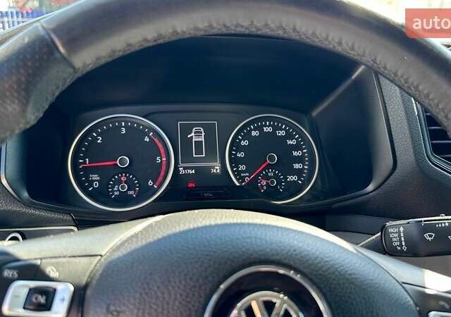 Белый Фольксваген Крафтер, объемом двигателя 1.97 л и пробегом 238 тыс. км за 23000 $, фото 13 на Automoto.ua