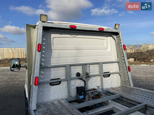 Белый Фольксваген Крафтер, объемом двигателя 1.97 л и пробегом 367 тыс. км за 20800 $, фото 14 на Automoto.ua