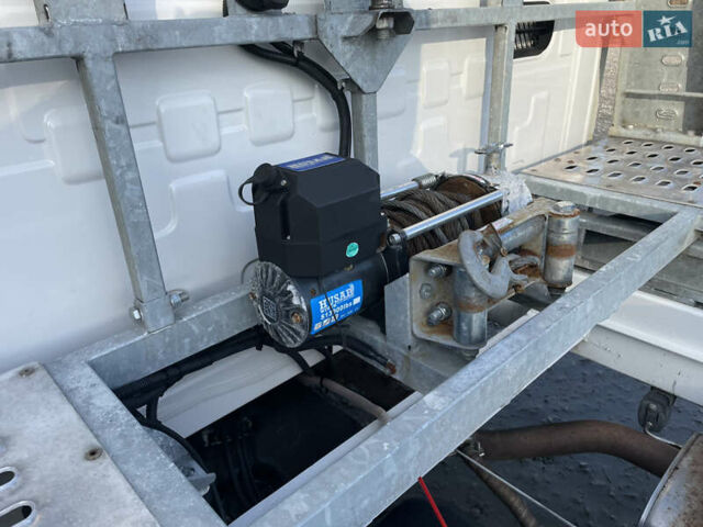 Белый Фольксваген Крафтер, объемом двигателя 1.97 л и пробегом 367 тыс. км за 20800 $, фото 13 на Automoto.ua