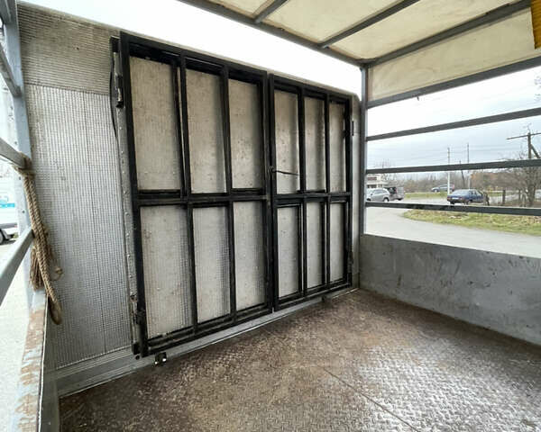 Білий Фольксваген Крафтєр, об'ємом двигуна 2.46 л та пробігом 510 тис. км за 22000 $, фото 21 на Automoto.ua