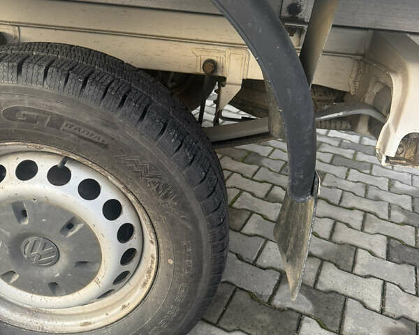 Білий Фольксваген Крафтєр, об'ємом двигуна 1.97 л та пробігом 309 тис. км за 17500 $, фото 11 на Automoto.ua