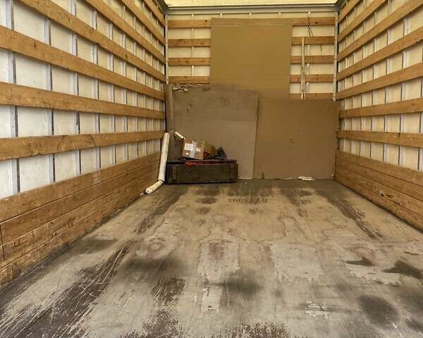 Білий Фольксваген Крафтєр, об'ємом двигуна 1.97 л та пробігом 339 тис. км за 17000 $, фото 3 на Automoto.ua