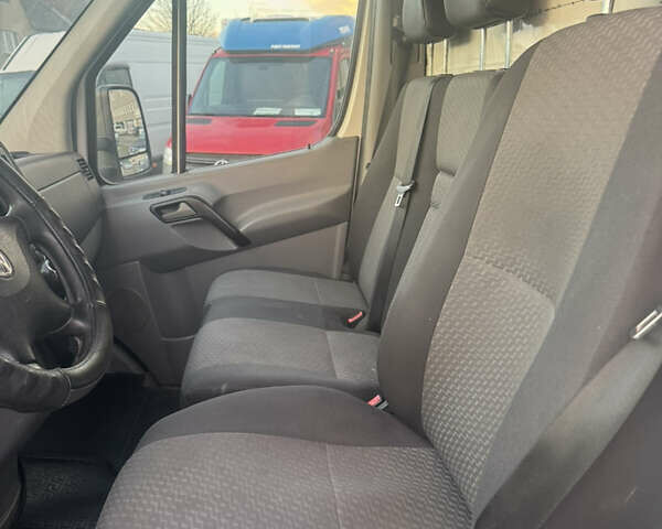 Білий Фольксваген Крафтєр, об'ємом двигуна 1.97 л та пробігом 309 тис. км за 17500 $, фото 15 на Automoto.ua