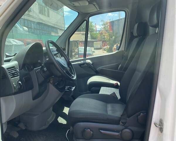 Білий Фольксваген Крафтєр, об'ємом двигуна 1.97 л та пробігом 339 тис. км за 17000 $, фото 11 на Automoto.ua