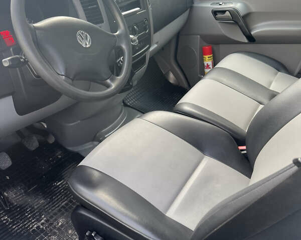 Білий Фольксваген Крафтєр, об'ємом двигуна 1.97 л та пробігом 203 тис. км за 16500 $, фото 4 на Automoto.ua