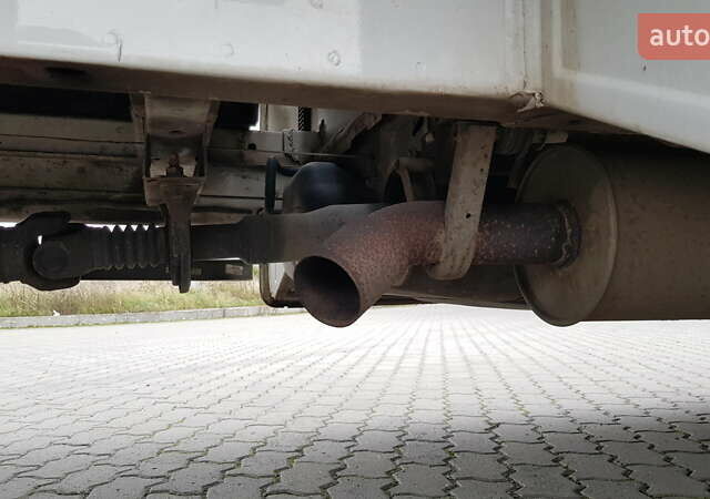 Белый Фольксваген Крафтер, объемом двигателя 1.97 л и пробегом 240 тыс. км за 21800 $, фото 39 на Automoto.ua