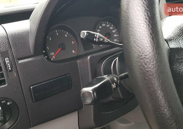 Белый Фольксваген Крафтер, объемом двигателя 1.97 л и пробегом 240 тыс. км за 21800 $, фото 11 на Automoto.ua