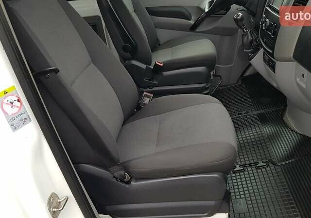 Белый Фольксваген Крафтер, объемом двигателя 1.97 л и пробегом 240 тыс. км за 21800 $, фото 24 на Automoto.ua