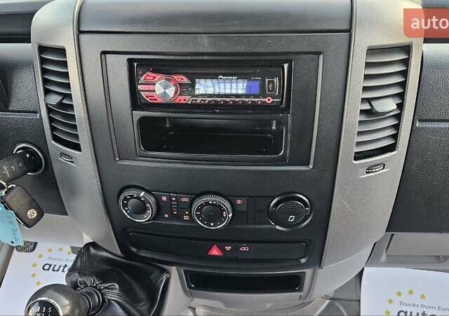 Белый Фольксваген Крафтер, объемом двигателя 2 л и пробегом 121 тыс. км за 19800 $, фото 27 на Automoto.ua