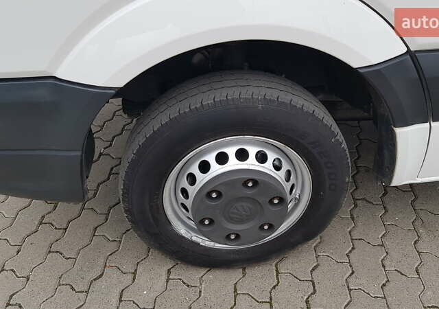 Белый Фольксваген Крафтер, объемом двигателя 1.97 л и пробегом 240 тыс. км за 21800 $, фото 49 на Automoto.ua