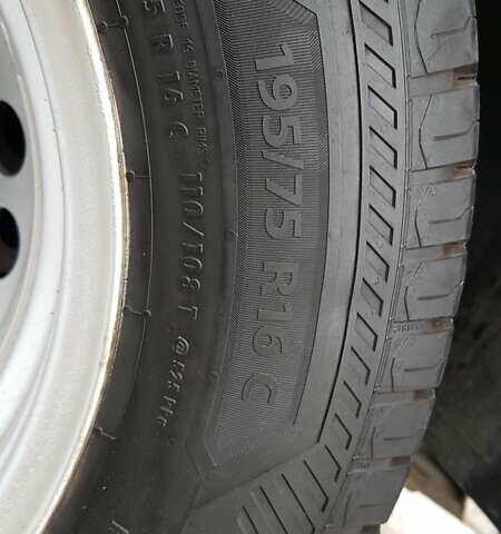 Белый Фольксваген Крафтер, объемом двигателя 1.97 л и пробегом 240 тыс. км за 21800 $, фото 52 на Automoto.ua