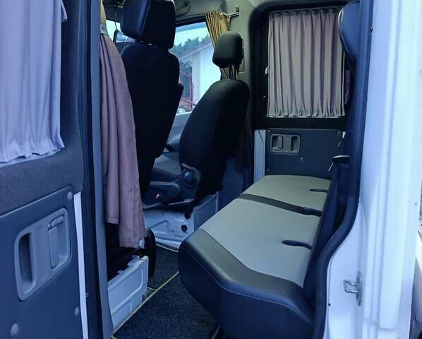 Белый Фольксваген Крафтер, объемом двигателя 1.97 л и пробегом 416 тыс. км за 19500 $, фото 7 на Automoto.ua