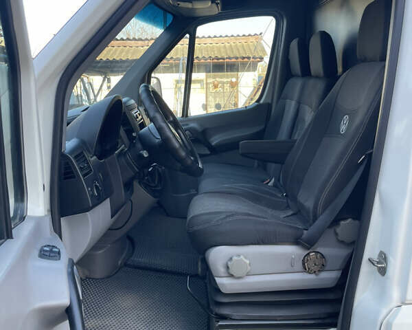 Белый Фольксваген Крафтер, объемом двигателя 2.46 л и пробегом 485 тыс. км за 9200 $, фото 7 на Automoto.ua