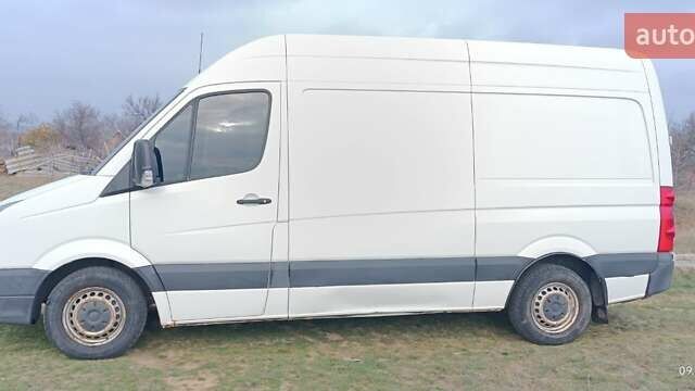 Белый Фольксваген Крафтер, объемом двигателя 2.5 л и пробегом 268 тыс. км за 8500 $, фото 4 на Automoto.ua