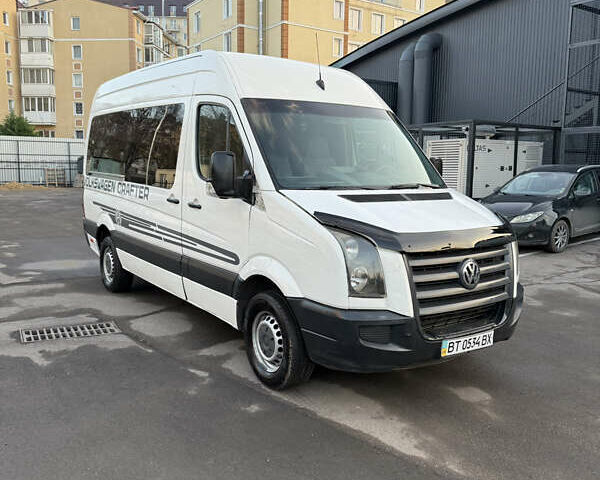 Белый Фольксваген Крафтер, объемом двигателя 2.46 л и пробегом 340 тыс. км за 9200 $, фото 2 на Automoto.ua