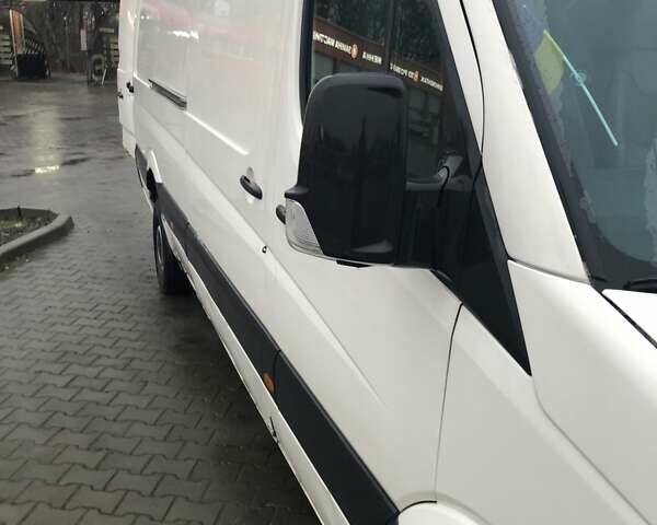 Білий Фольксваген Крафтєр, об'ємом двигуна 2.46 л та пробігом 400 тис. км за 6500 $, фото 3 на Automoto.ua