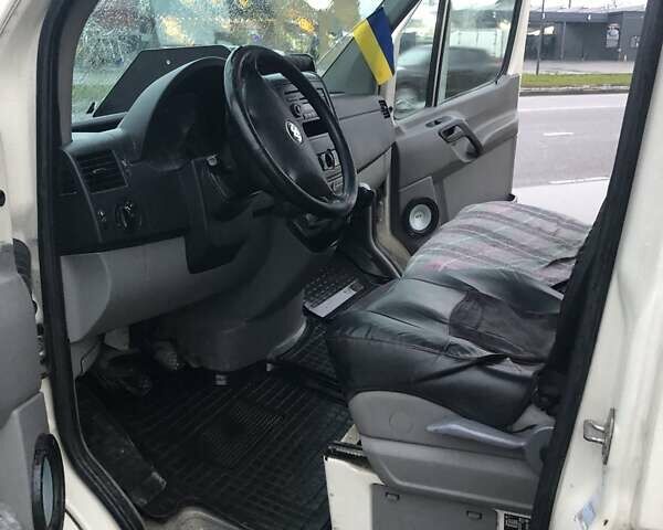 Білий Фольксваген Крафтєр, об'ємом двигуна 2.46 л та пробігом 400 тис. км за 6500 $, фото 9 на Automoto.ua