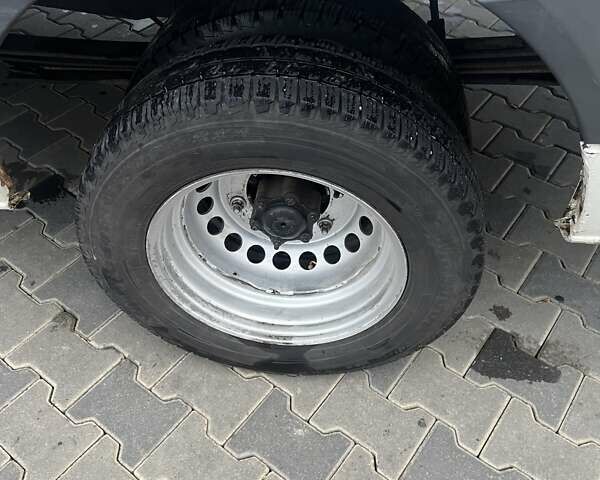 Белый Фольксваген Крафтер, объемом двигателя 2.46 л и пробегом 560 тыс. км за 13500 $, фото 8 на Automoto.ua