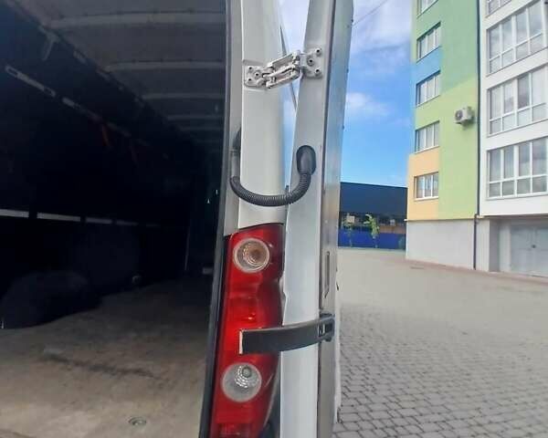 Білий Фольксваген Крафтєр, об'ємом двигуна 1.97 л та пробігом 546 тис. км за 12450 $, фото 15 на Automoto.ua