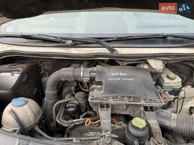 Белый Фольксваген Крафтер, объемом двигателя 2.5 л и пробегом 557 тыс. км за 8500 $, фото 8 на Automoto.ua