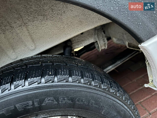 Белый Фольксваген Крафтер, объемом двигателя 1.97 л и пробегом 423 тыс. км за 12800 $, фото 34 на Automoto.ua