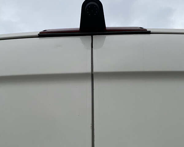 Белый Фольксваген Крафтер, объемом двигателя 2.46 л и пробегом 350 тыс. км за 13850 $, фото 8 на Automoto.ua