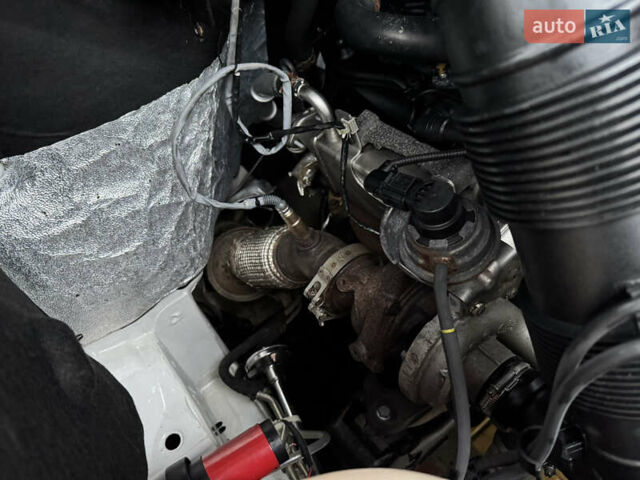 Белый Фольксваген Крафтер, объемом двигателя 1.97 л и пробегом 423 тыс. км за 12800 $, фото 77 на Automoto.ua