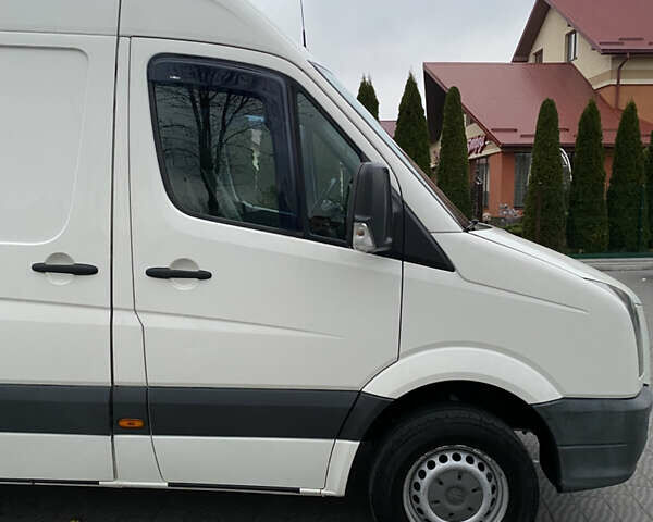 Белый Фольксваген Крафтер, объемом двигателя 2.46 л и пробегом 350 тыс. км за 13850 $, фото 2 на Automoto.ua