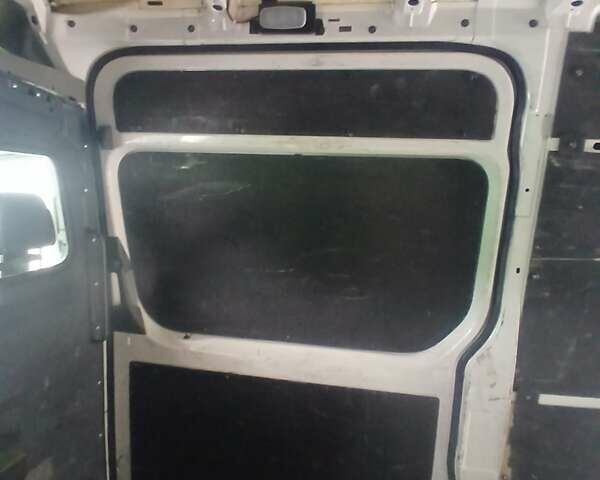 Білий Фольксваген Крафтєр, об'ємом двигуна 1.97 л та пробігом 546 тис. км за 12450 $, фото 14 на Automoto.ua