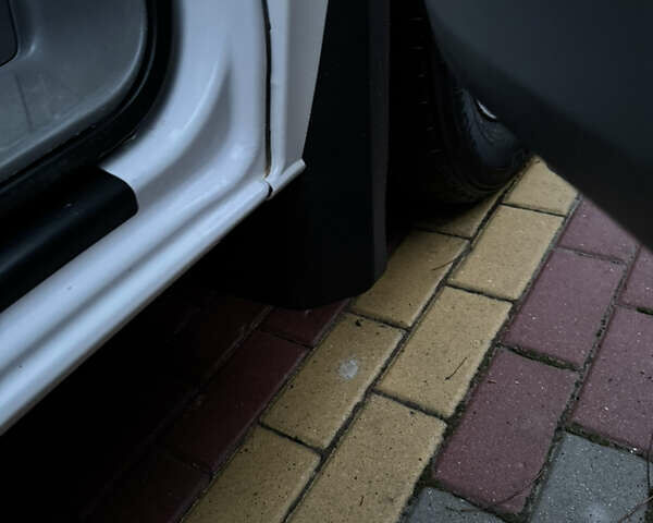 Белый Фольксваген Крафтер, объемом двигателя 1.97 л и пробегом 423 тыс. км за 12800 $, фото 48 на Automoto.ua