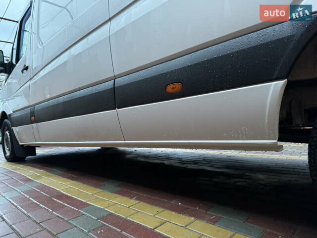 Белый Фольксваген Крафтер, объемом двигателя 1.97 л и пробегом 423 тыс. км за 12800 $, фото 22 на Automoto.ua