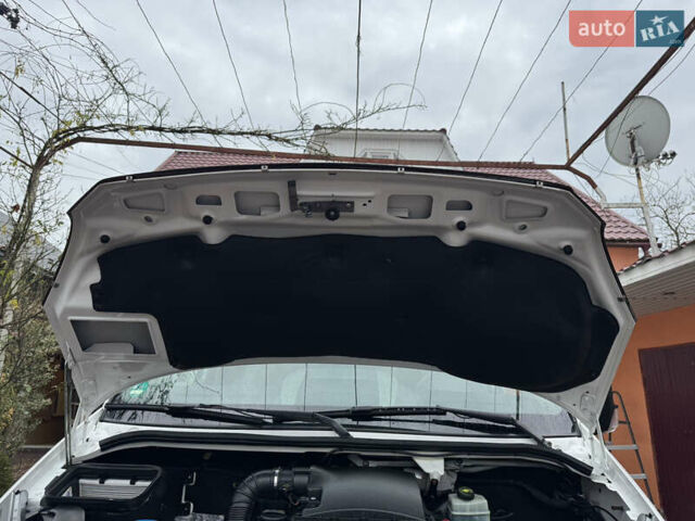 Белый Фольксваген Крафтер, объемом двигателя 1.97 л и пробегом 423 тыс. км за 12800 $, фото 81 на Automoto.ua