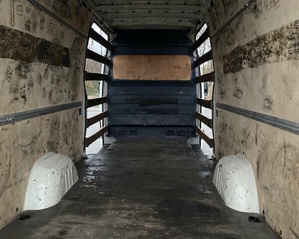 Белый Фольксваген Крафтер, объемом двигателя 2.46 л и пробегом 350 тыс. км за 13850 $, фото 31 на Automoto.ua