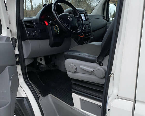 Белый Фольксваген Крафтер, объемом двигателя 2.46 л и пробегом 350 тыс. км за 13850 $, фото 13 на Automoto.ua