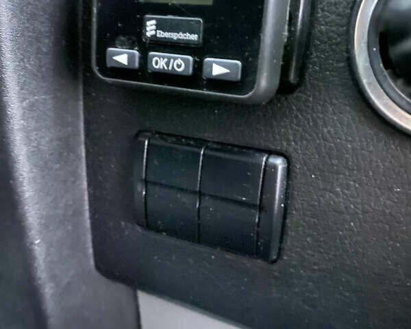 Белый Фольксваген Крафтер, объемом двигателя 2.46 л и пробегом 350 тыс. км за 13850 $, фото 25 на Automoto.ua