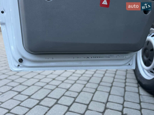 Белый Фольксваген Крафтер, объемом двигателя 1.97 л и пробегом 450 тыс. км за 12499 $, фото 37 на Automoto.ua