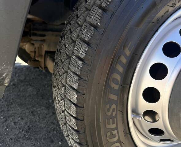 Білий Фольксваген Крафтєр, об'ємом двигуна 1.97 л та пробігом 205 тис. км за 18200 $, фото 17 на Automoto.ua