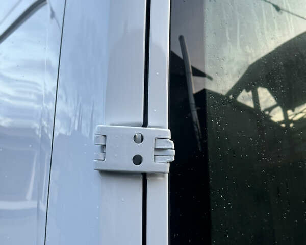 Белый Фольксваген Крафтер, объемом двигателя 1.97 л и пробегом 450 тыс. км за 12499 $, фото 20 на Automoto.ua