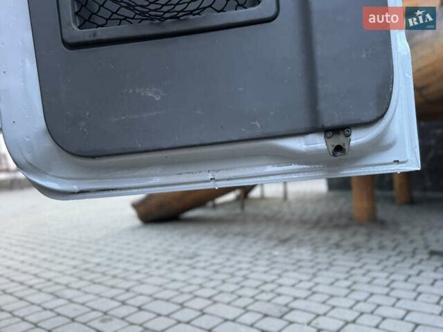 Белый Фольксваген Крафтер, объемом двигателя 1.97 л и пробегом 450 тыс. км за 12499 $, фото 44 на Automoto.ua